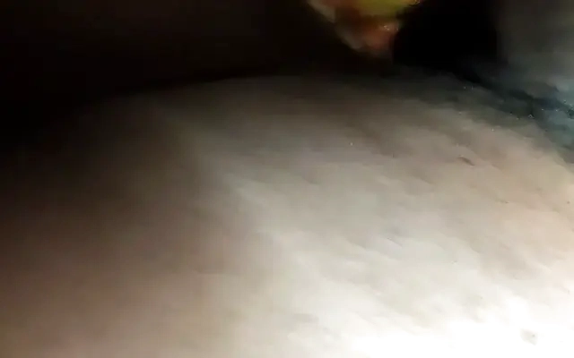 Chica GRANDOTA culona y con tremenda panocha carnosa quiere verga completa