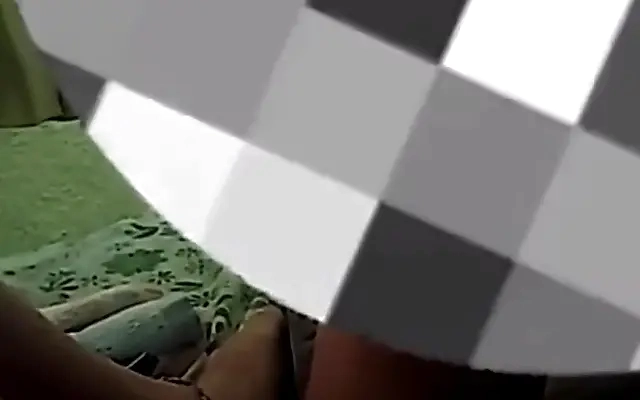 Meu amigo n&atilde;o resistiu ao meu charme e me fodeu gostoso nem meu cuzinho ele perdoou fodeu sem d&oacute;