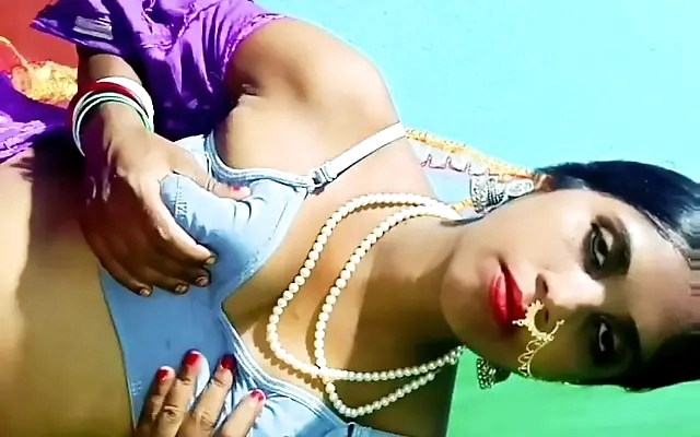 Indian bhabhi getting fucked infront of mom