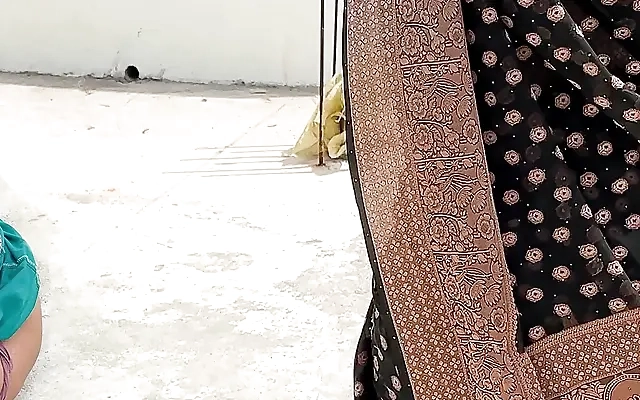 Midget Facefucked In Public