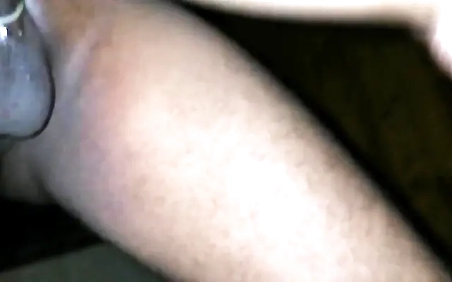 Nerd couple missionary sex, guy bareback creampie