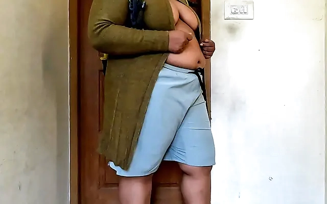 ME FOLLO EN FORMA DE PERRITO A GORDIBUENA LATINA COLOMBIANA
