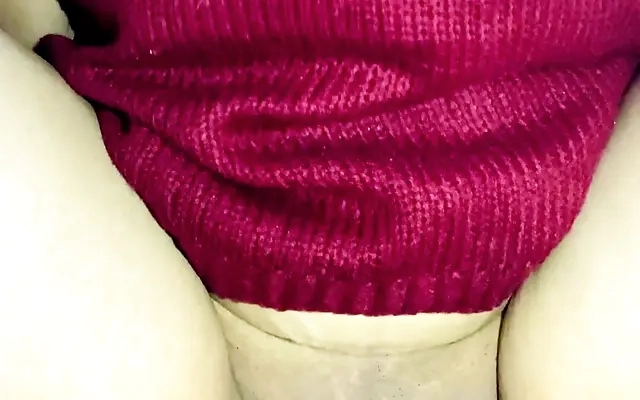 BOMBEA MI POLLA CON SU CO&Ntilde;O GORDO