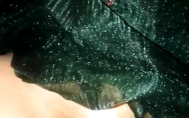 Village Bengali Bhabi Sex A Phone (Official video By Localsex31)