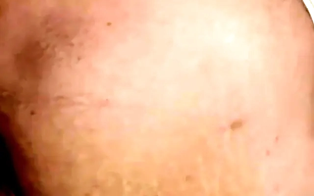 Esposa Puta Exhibiendo El Culo Y La Concha En El GyM El Jefe De Su Esposo La Graba Y La Invita A Follar A Su Casa Sin Condon Por Un Aumento De Sueldo Para Su Marido La Mejor Zorra (Lame Su Ropa Interior) En Nueva York Usa Desi BhaBhi 2 XXX FULLONXRED