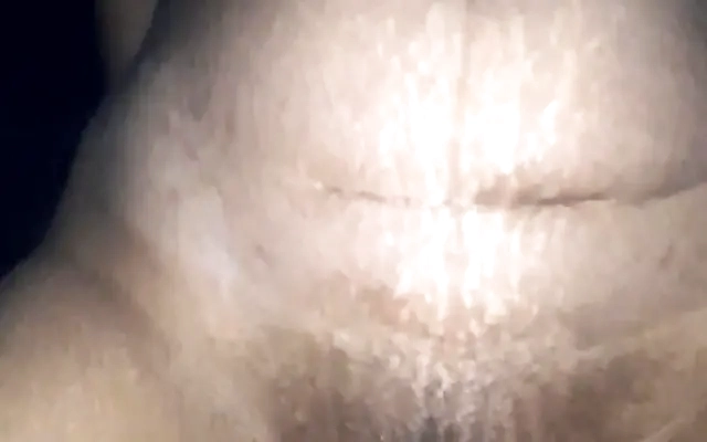 MOLLIGES M&Auml;DCHEN AUS HAMBURG WIRD AUF DEM DEICH GEFICKT OUTDOOR CUMSHOT INS MAUL