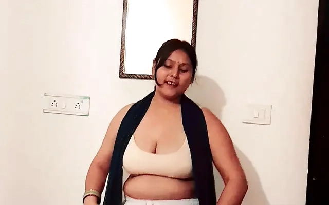 Mexicana milf da su culo y enormes tetas como regalo de cumplea&ntilde;os a su vecino de pene grande