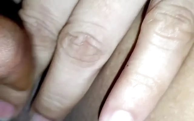 Lady with a 7months old pregnancy enjoys a big cock