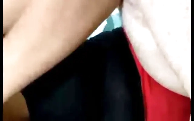 "देसी रेखा 18 साल की पड़ोसन को अंकल ने चोदा और पानी चूत में निकाल दिया - XVIDEOS.COM"