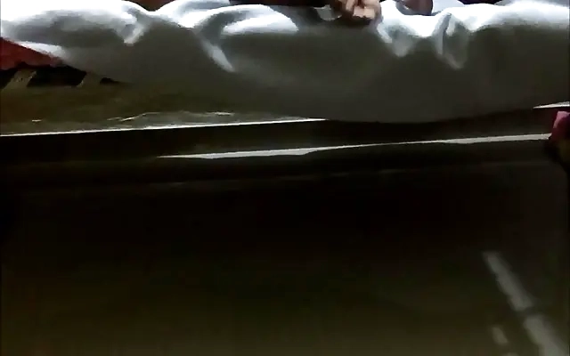 "Pelea de Almohadas con mi mejor amiga y accidentalmente le meto mi pene encima de ella EPISODIO COMPLETO EN ESPA&Ntilde;OL - XVIDEOS.COM"