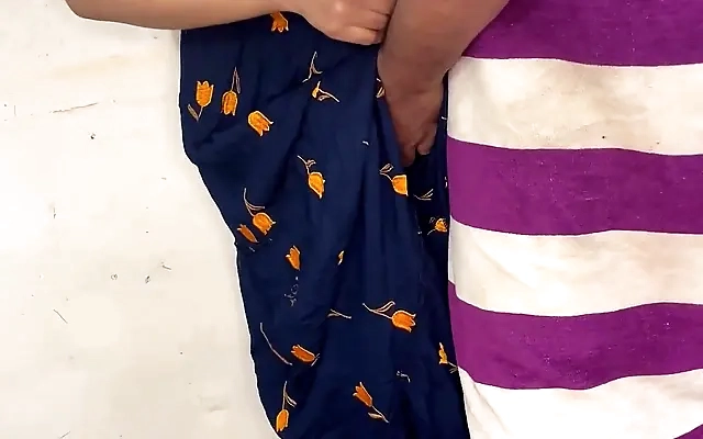 Muslim Bhabhi can never refuse to fuck her pussy in missionary style indian xxx