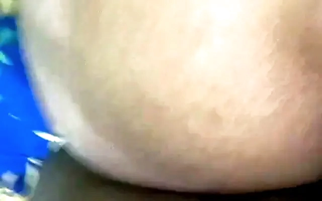 An&atilde; Smurfette safada n&atilde;o aguentou ver o pau j&aacute; foi caindo de boca sentando na piroca do MARCIO BAIANO OFFICIAL