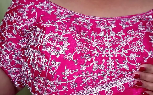 Homemade stepmom wants sex and substitutes her big ass for anal