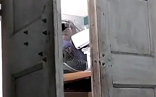 Llego bien cachonda a casa y aprovechando que estamos solos nos damos una buena follada PARTE 1