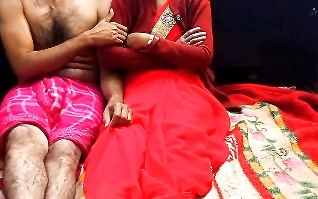Indian Village hot wife hardcore sex in saree and moaning loudly.