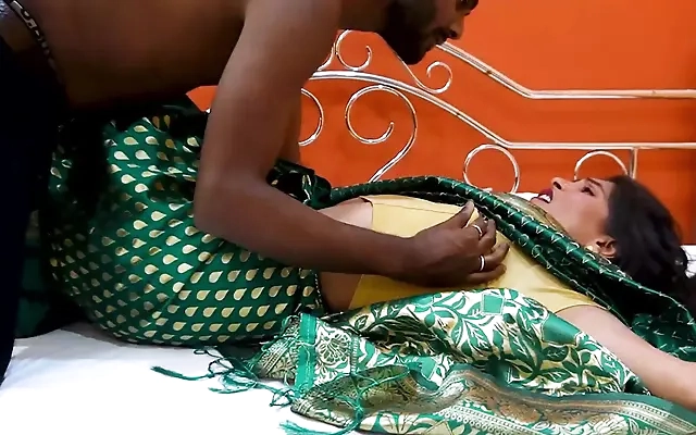 Indian hot xxx bhabhi husband debt!! Plz don't cum inside!