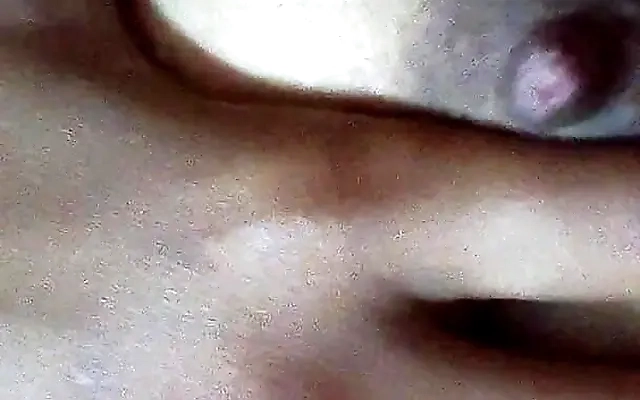 isfrutaba descubr&iacute; a mi hermanastra en un bar como trabajadora y la invito a follar