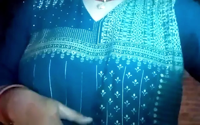 18 Year Old Young Indian Bhabhi Sucking And Fucking Horny Husband