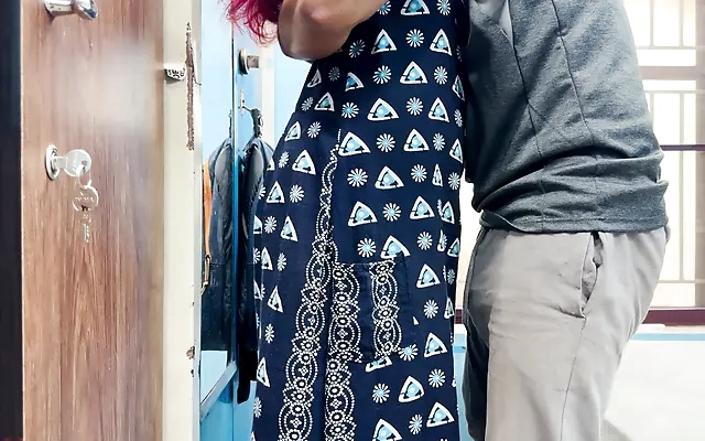 Indian girl take big cock in doggy style