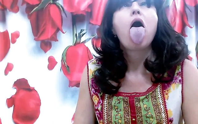 Newly Married Bhabhi Ke Sath Chudai Hindi Sexy Video