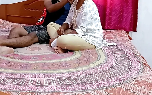 सगे भाई ने कमर दर्द से परेशान सगी बहन की मालिश करके खूब चुदाई की।