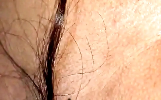 सुहागरात के टिप्स के बहाने अंकल ने अपने दोस्त की बेटी की घोड़ी बनाकर चुदाई की।