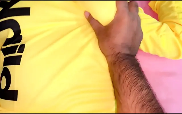 Indian Desi Girl Bathing Video In Hindi