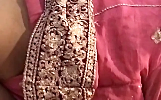Indian Rich Business Woman Fucked by Desi Boy at Hotel hindi audio