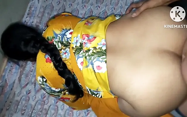 Hot Indian girl fingring in bathroom Hindi sex story