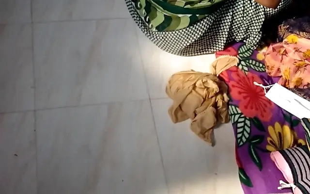 Chubby Indian Girl Hot Sex Fucking With Juicy Blowjob In Hindi - Full XXX