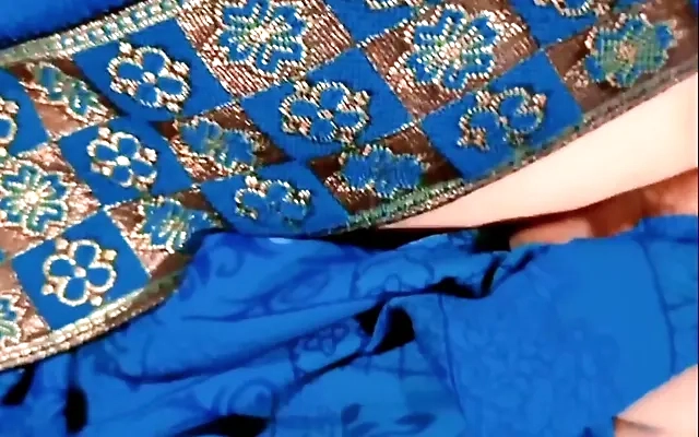 Lost Hitchhiker Asian Babe Gives Blowjob As Payment for Ride